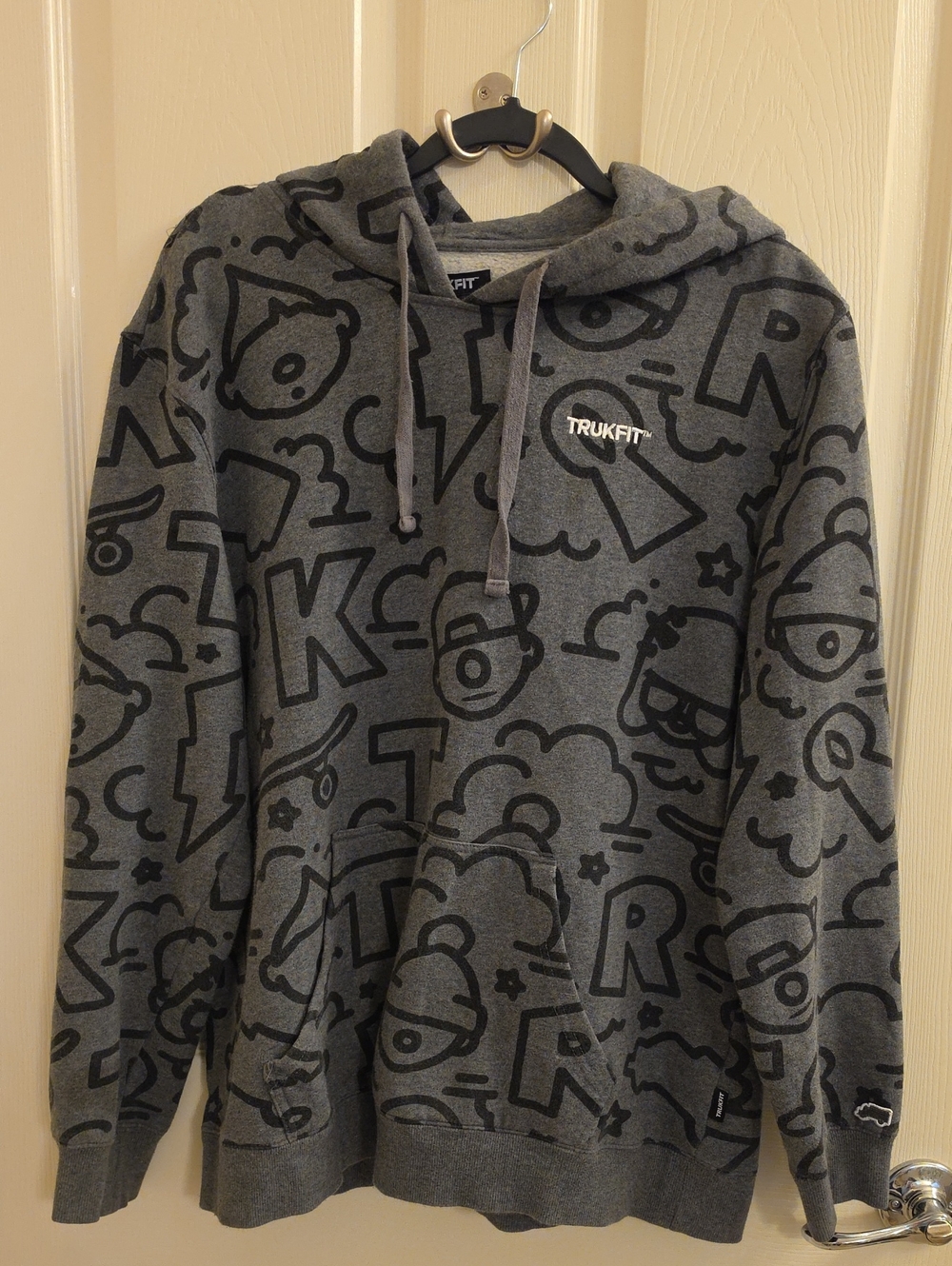 TRUKFIT Men's Gray Graphic Hooded Pullover